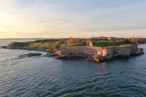 Finlândia helsinki fortaleza ilhas suomenlinna foto: free license